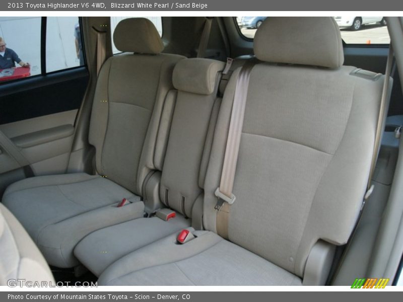 Blizzard White Pearl / Sand Beige 2013 Toyota Highlander V6 4WD