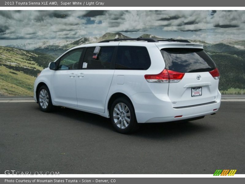 Super White / Light Gray 2013 Toyota Sienna XLE AWD