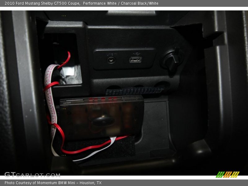 Performance White / Charcoal Black/White 2010 Ford Mustang Shelby GT500 Coupe