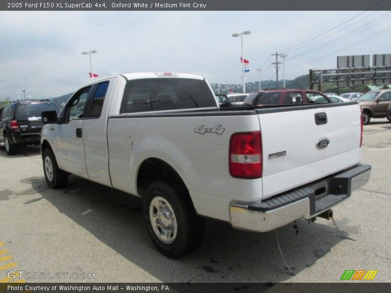 Oxford White / Medium Flint Grey 2005 Ford F150 XL SuperCab 4x4