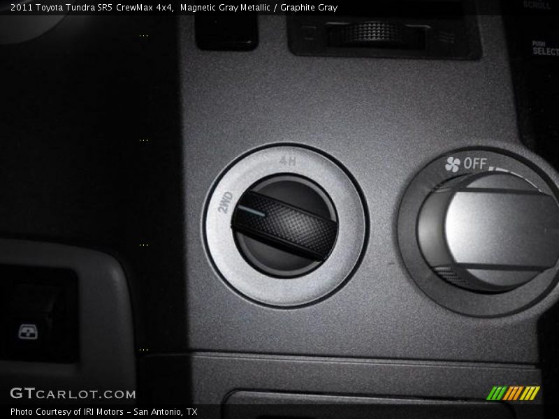 Magnetic Gray Metallic / Graphite Gray 2011 Toyota Tundra SR5 CrewMax 4x4