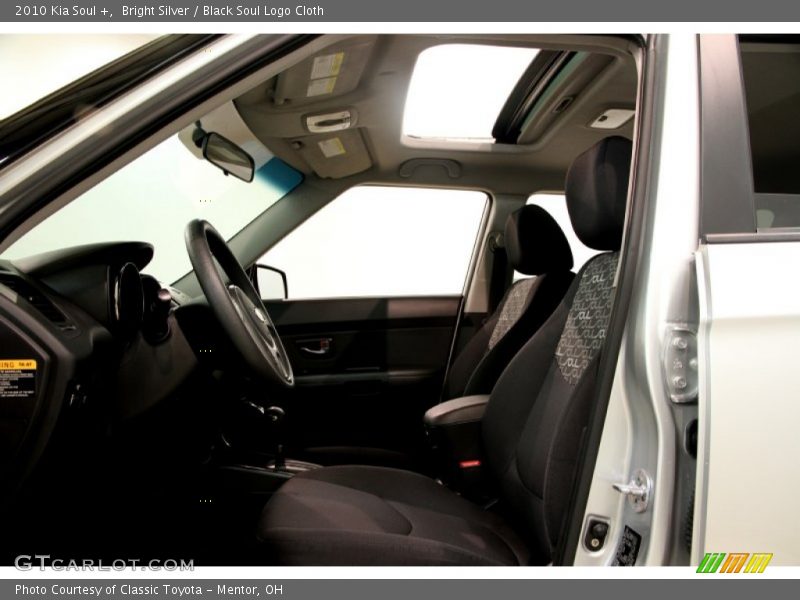 Bright Silver / Black Soul Logo Cloth 2010 Kia Soul +
