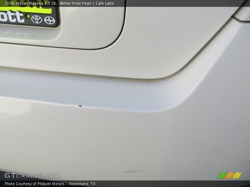 Winter Frost Pearl / Cafe Latte 2006 Nissan Maxima 3.5 SE