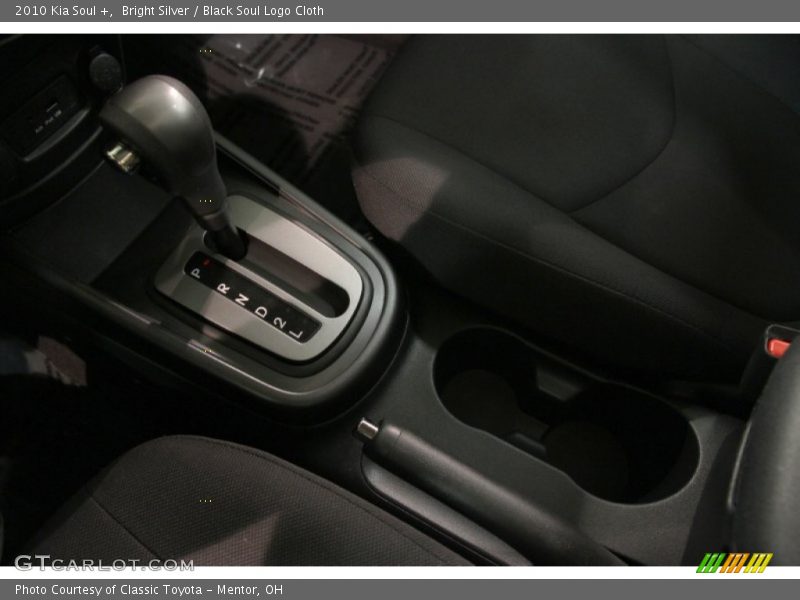 Bright Silver / Black Soul Logo Cloth 2010 Kia Soul +