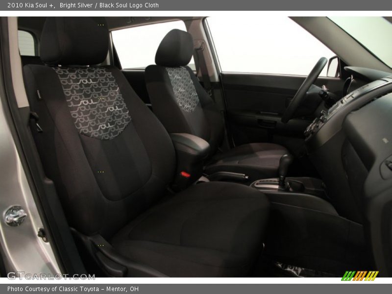 Bright Silver / Black Soul Logo Cloth 2010 Kia Soul +