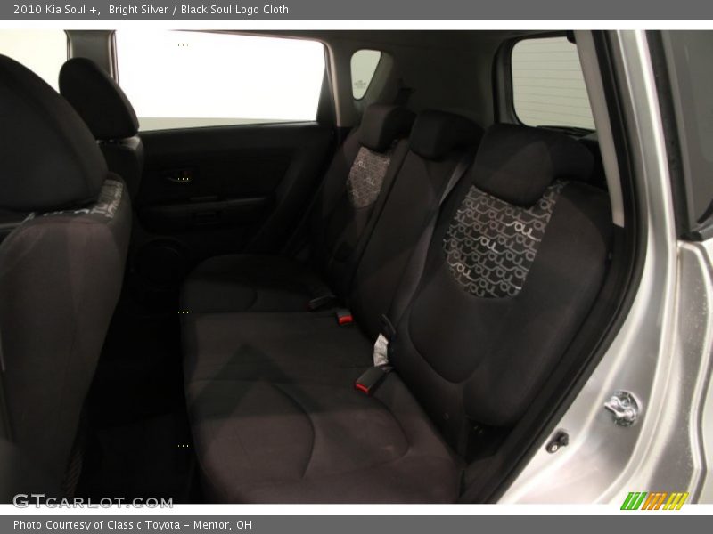 Bright Silver / Black Soul Logo Cloth 2010 Kia Soul +