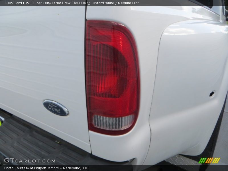 Oxford White / Medium Flint 2005 Ford F350 Super Duty Lariat Crew Cab Dually