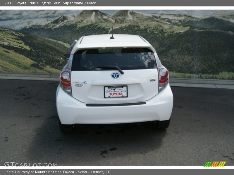Super White / Black 2013 Toyota Prius c Hybrid Four