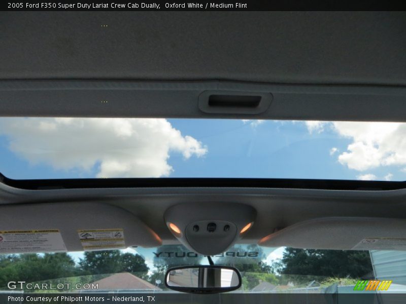 Oxford White / Medium Flint 2005 Ford F350 Super Duty Lariat Crew Cab Dually