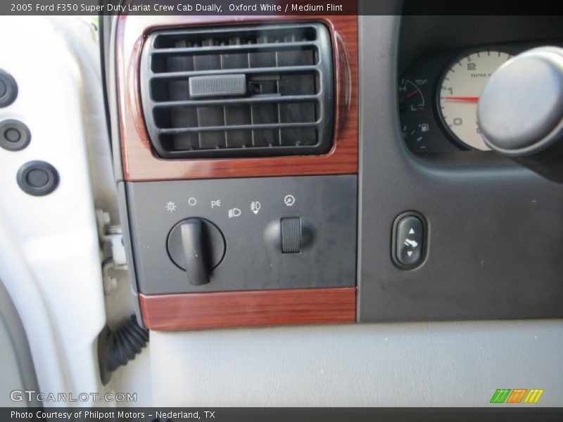 Oxford White / Medium Flint 2005 Ford F350 Super Duty Lariat Crew Cab Dually