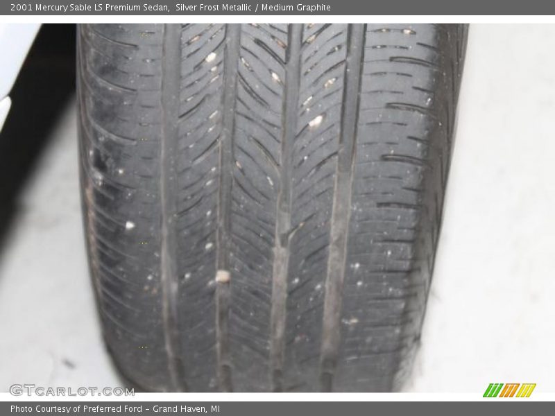 Silver Frost Metallic / Medium Graphite 2001 Mercury Sable LS Premium Sedan