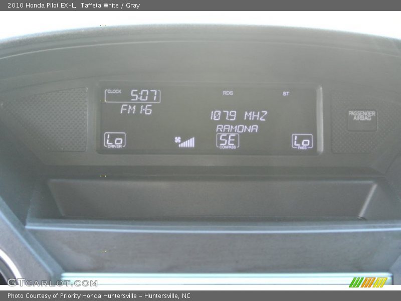 Taffeta White / Gray 2010 Honda Pilot EX-L