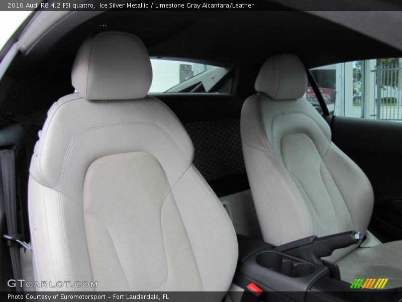 Front Seat of 2010 R8 4.2 FSI quattro