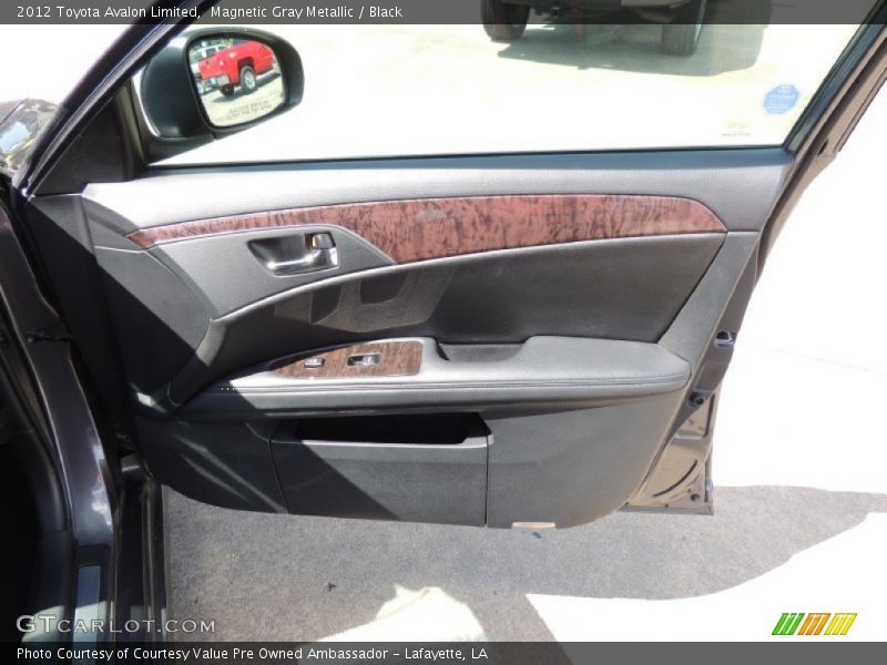 Magnetic Gray Metallic / Black 2012 Toyota Avalon Limited
