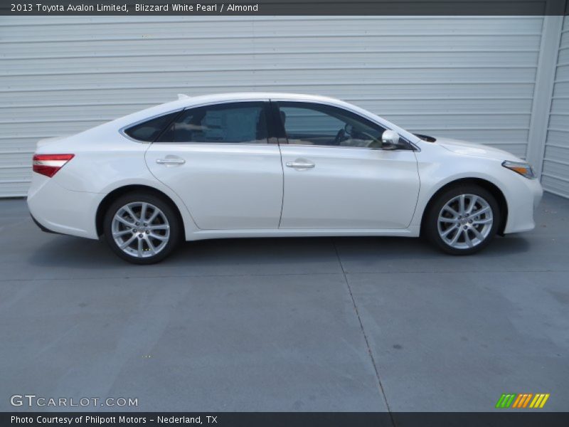 Blizzard White Pearl / Almond 2013 Toyota Avalon Limited