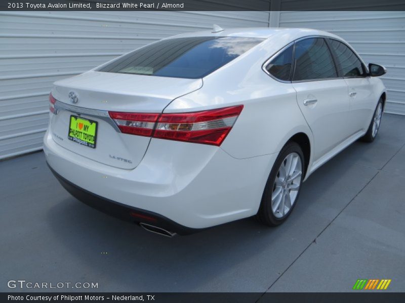 Blizzard White Pearl / Almond 2013 Toyota Avalon Limited