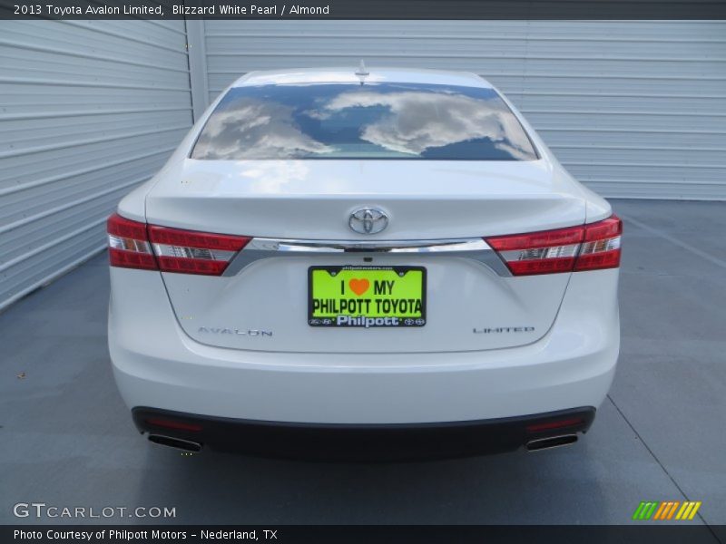 Blizzard White Pearl / Almond 2013 Toyota Avalon Limited