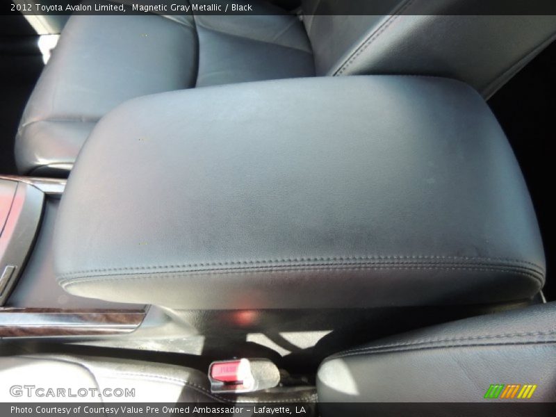 Magnetic Gray Metallic / Black 2012 Toyota Avalon Limited