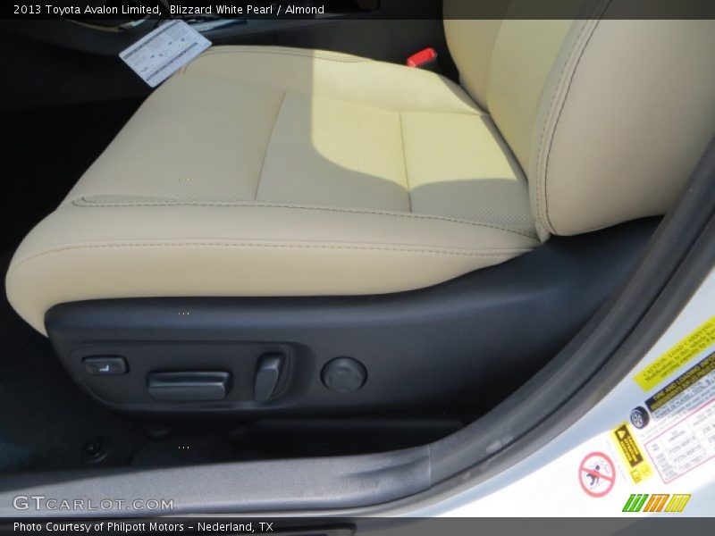 Blizzard White Pearl / Almond 2013 Toyota Avalon Limited