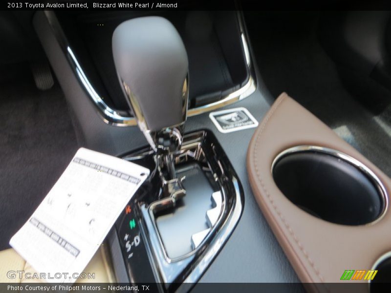 Blizzard White Pearl / Almond 2013 Toyota Avalon Limited