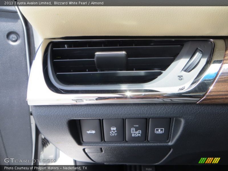 Blizzard White Pearl / Almond 2013 Toyota Avalon Limited