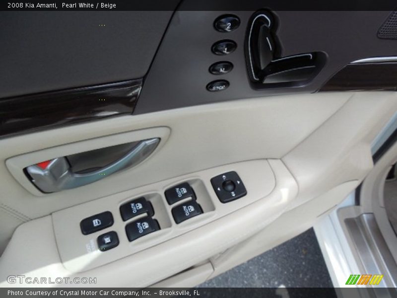 Pearl White / Beige 2008 Kia Amanti