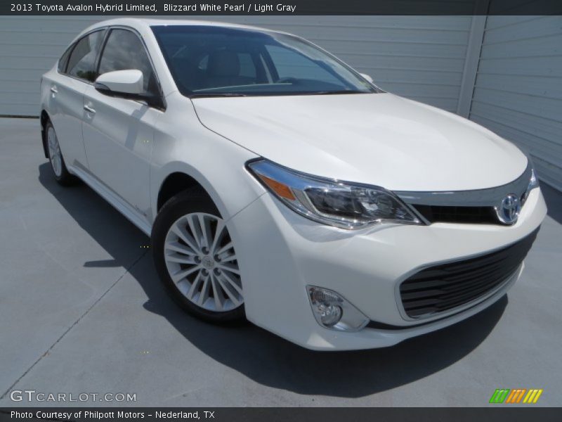 Blizzard White Pearl / Light Gray 2013 Toyota Avalon Hybrid Limited
