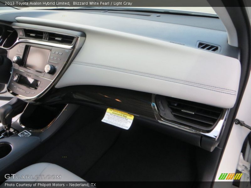 Blizzard White Pearl / Light Gray 2013 Toyota Avalon Hybrid Limited
