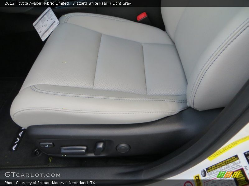 Blizzard White Pearl / Light Gray 2013 Toyota Avalon Hybrid Limited