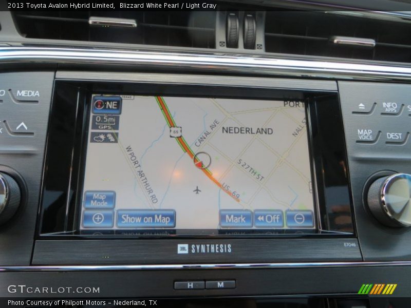 Blizzard White Pearl / Light Gray 2013 Toyota Avalon Hybrid Limited