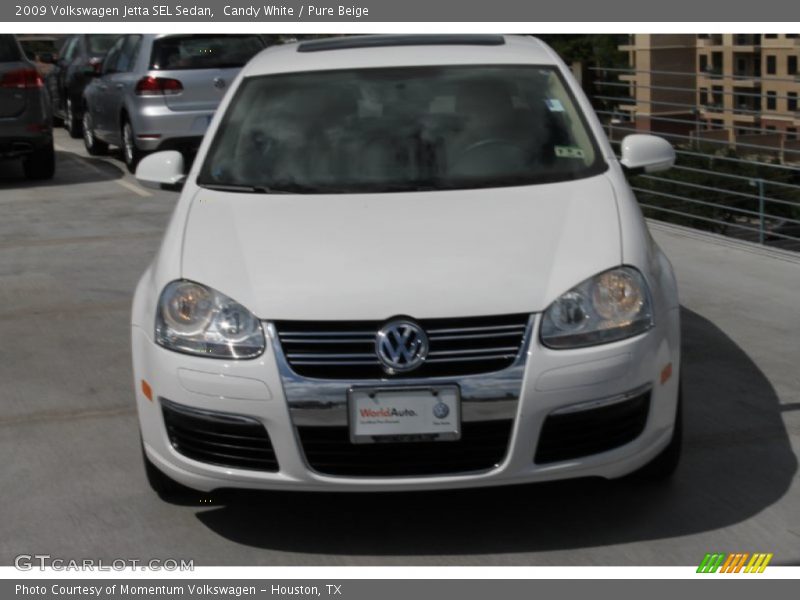 Candy White / Pure Beige 2009 Volkswagen Jetta SEL Sedan
