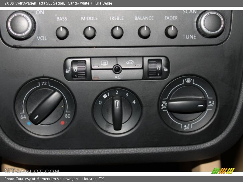 Candy White / Pure Beige 2009 Volkswagen Jetta SEL Sedan