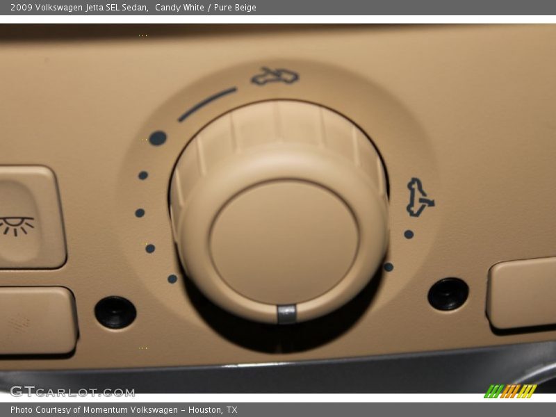 Candy White / Pure Beige 2009 Volkswagen Jetta SEL Sedan