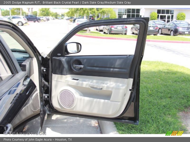 Brilliant Black Crystal Pearl / Dark Slate Gray/Medium Slate Gray 2005 Dodge Magnum R/T