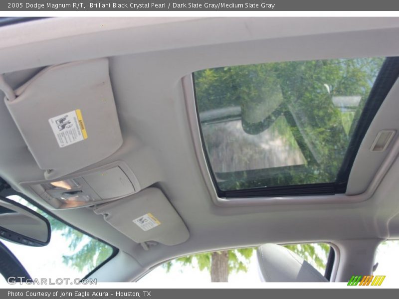 Brilliant Black Crystal Pearl / Dark Slate Gray/Medium Slate Gray 2005 Dodge Magnum R/T