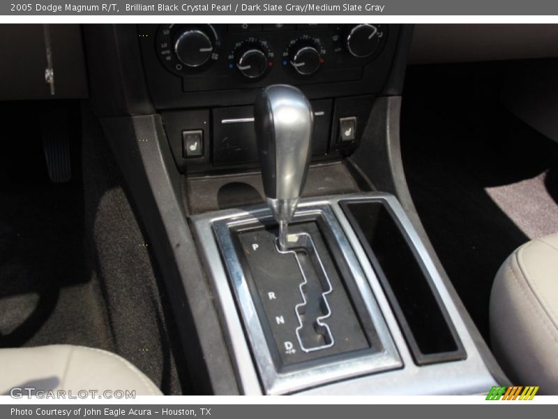 Brilliant Black Crystal Pearl / Dark Slate Gray/Medium Slate Gray 2005 Dodge Magnum R/T