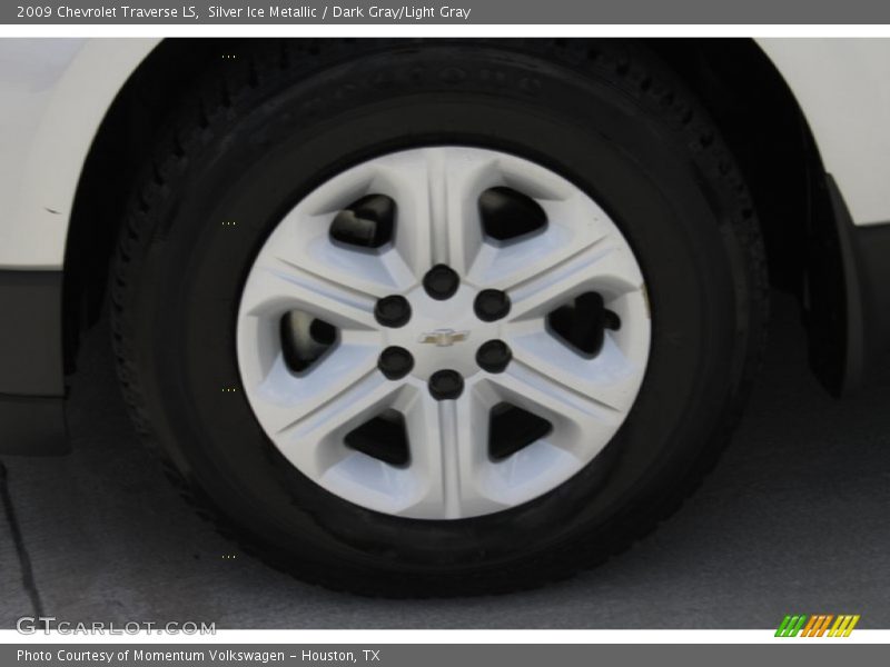 Silver Ice Metallic / Dark Gray/Light Gray 2009 Chevrolet Traverse LS