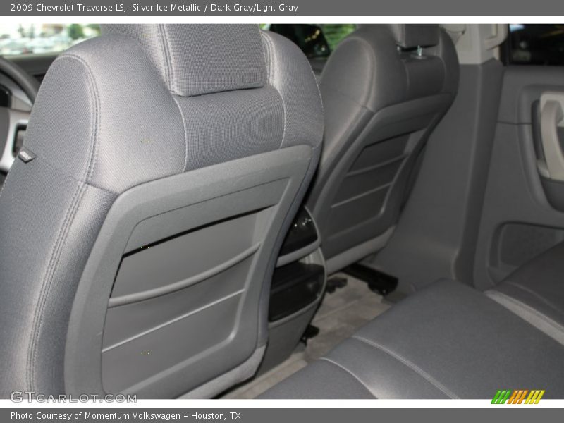 Silver Ice Metallic / Dark Gray/Light Gray 2009 Chevrolet Traverse LS