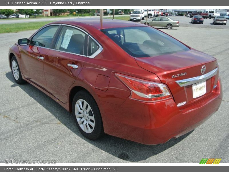 Cayenne Red / Charcoal 2013 Nissan Altima 2.5 S