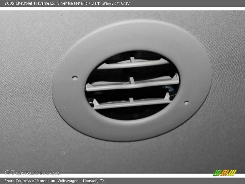 Silver Ice Metallic / Dark Gray/Light Gray 2009 Chevrolet Traverse LS
