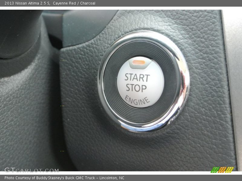 Cayenne Red / Charcoal 2013 Nissan Altima 2.5 S