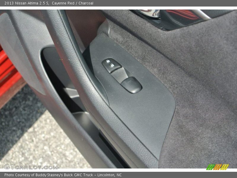 Cayenne Red / Charcoal 2013 Nissan Altima 2.5 S