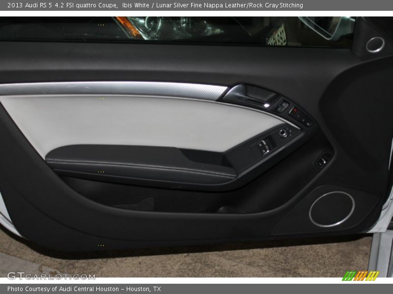 Door Panel of 2013 RS 5 4.2 FSI quattro Coupe