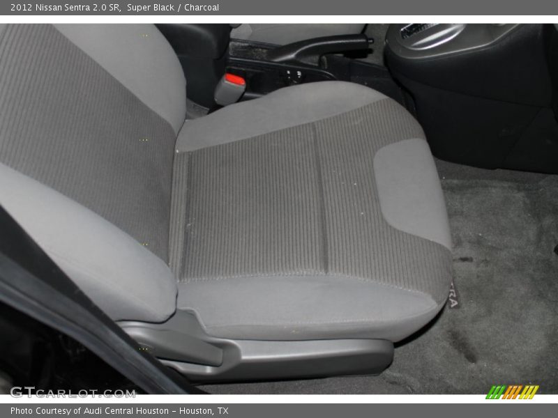 Super Black / Charcoal 2012 Nissan Sentra 2.0 SR