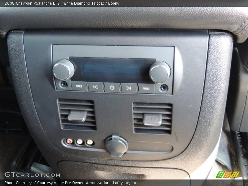 White Diamond Tricoat / Ebony 2008 Chevrolet Avalanche LTZ