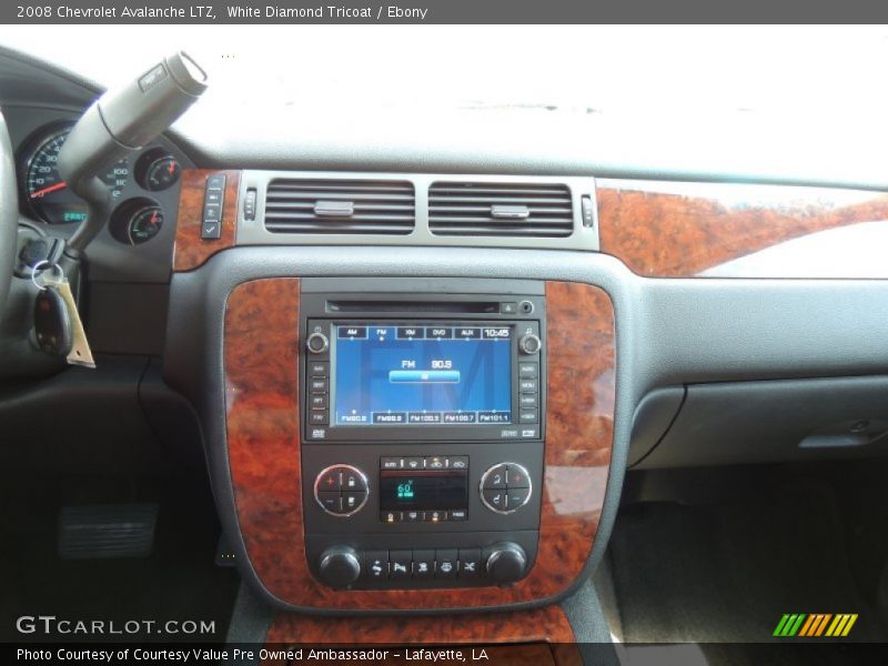 White Diamond Tricoat / Ebony 2008 Chevrolet Avalanche LTZ
