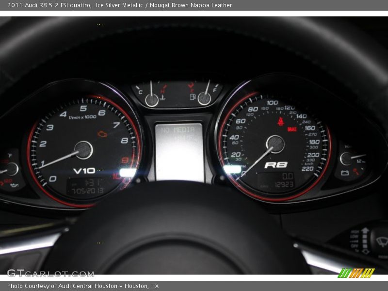  2011 R8 5.2 FSI quattro 5.2 FSI quattro Gauges
