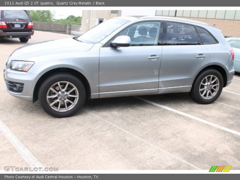 Quartz Grey Metallic / Black 2011 Audi Q5 2.0T quattro