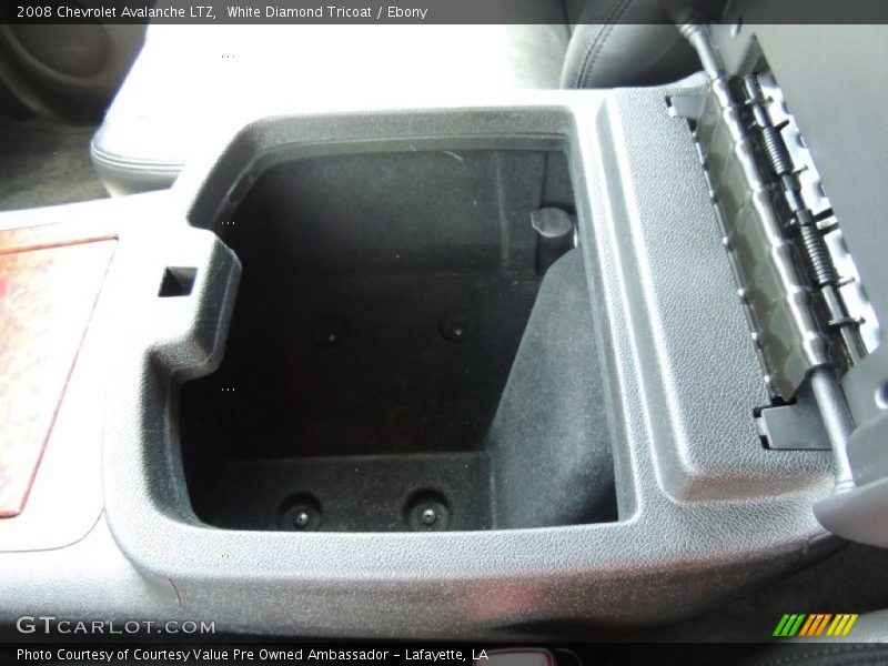 White Diamond Tricoat / Ebony 2008 Chevrolet Avalanche LTZ