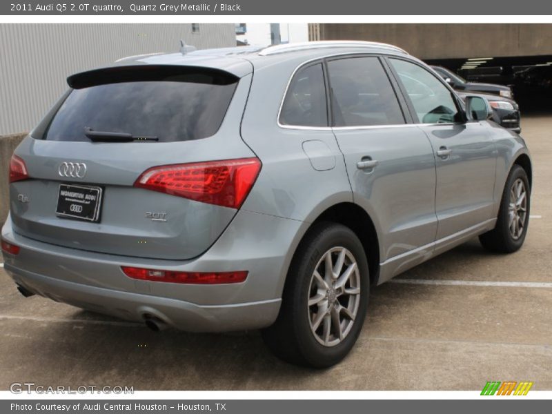 Quartz Grey Metallic / Black 2011 Audi Q5 2.0T quattro